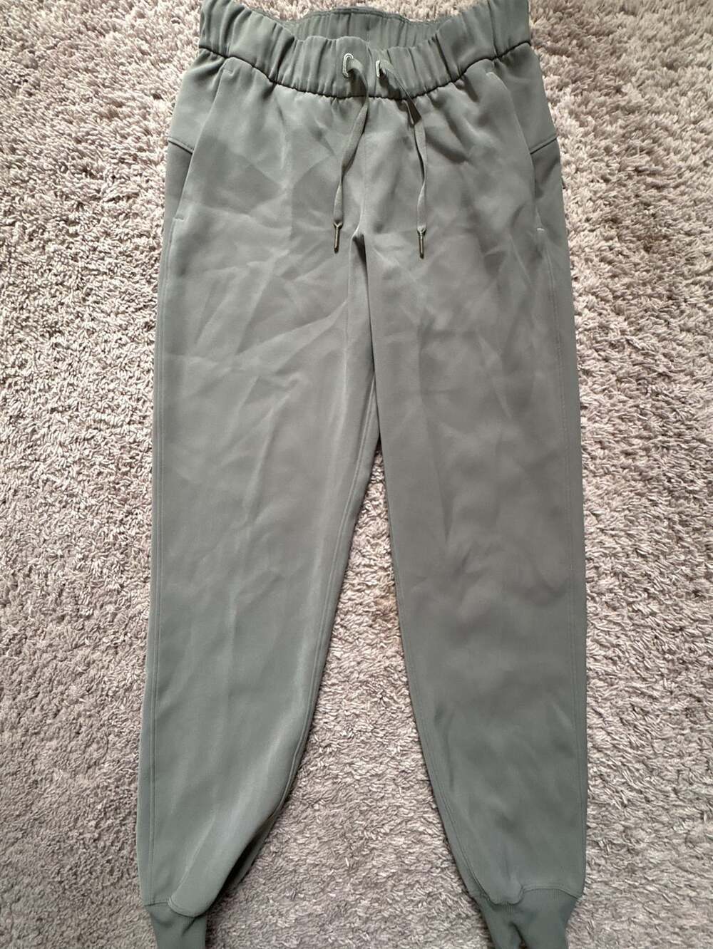 Lululemon Women's Lightweight Athletic Jogger Pants